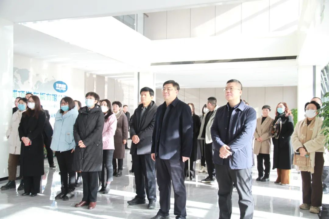 县人大常委会组织驻乐省、市、县三级人大代表视察民生实事工程和优化营商环境工作).jpg