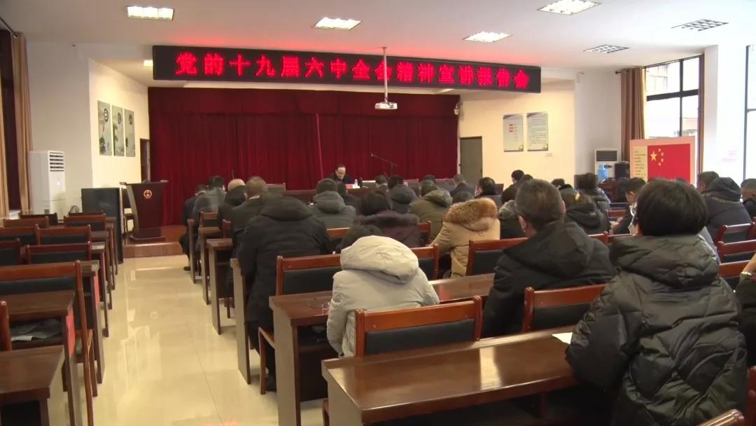 董立群1.jpg